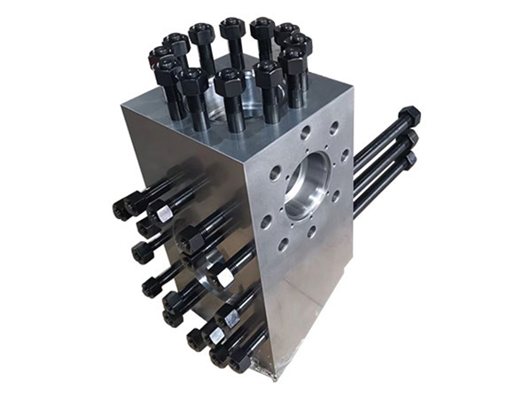 Fluid End Module Studded